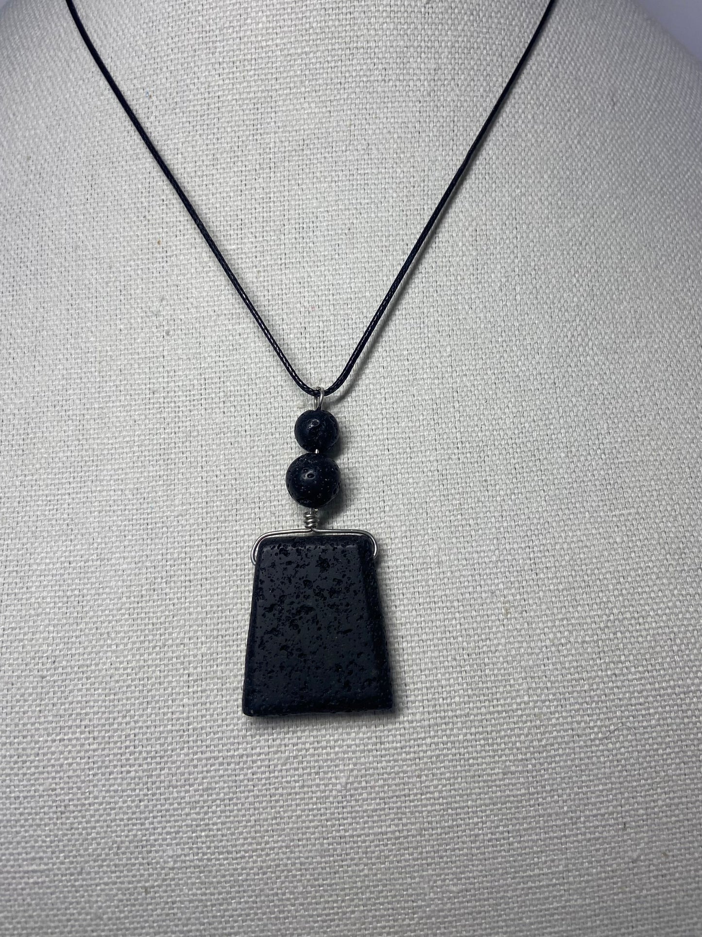 Necklace lava rock