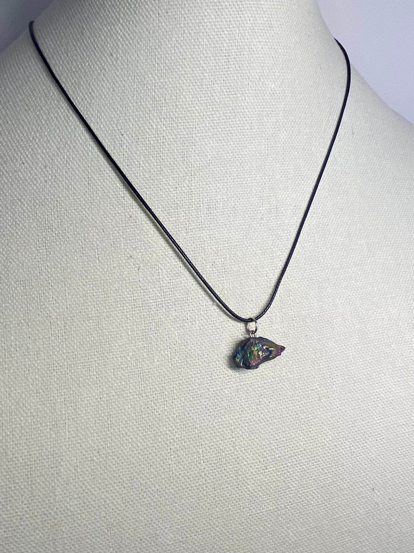 Necklace rainbow hematite