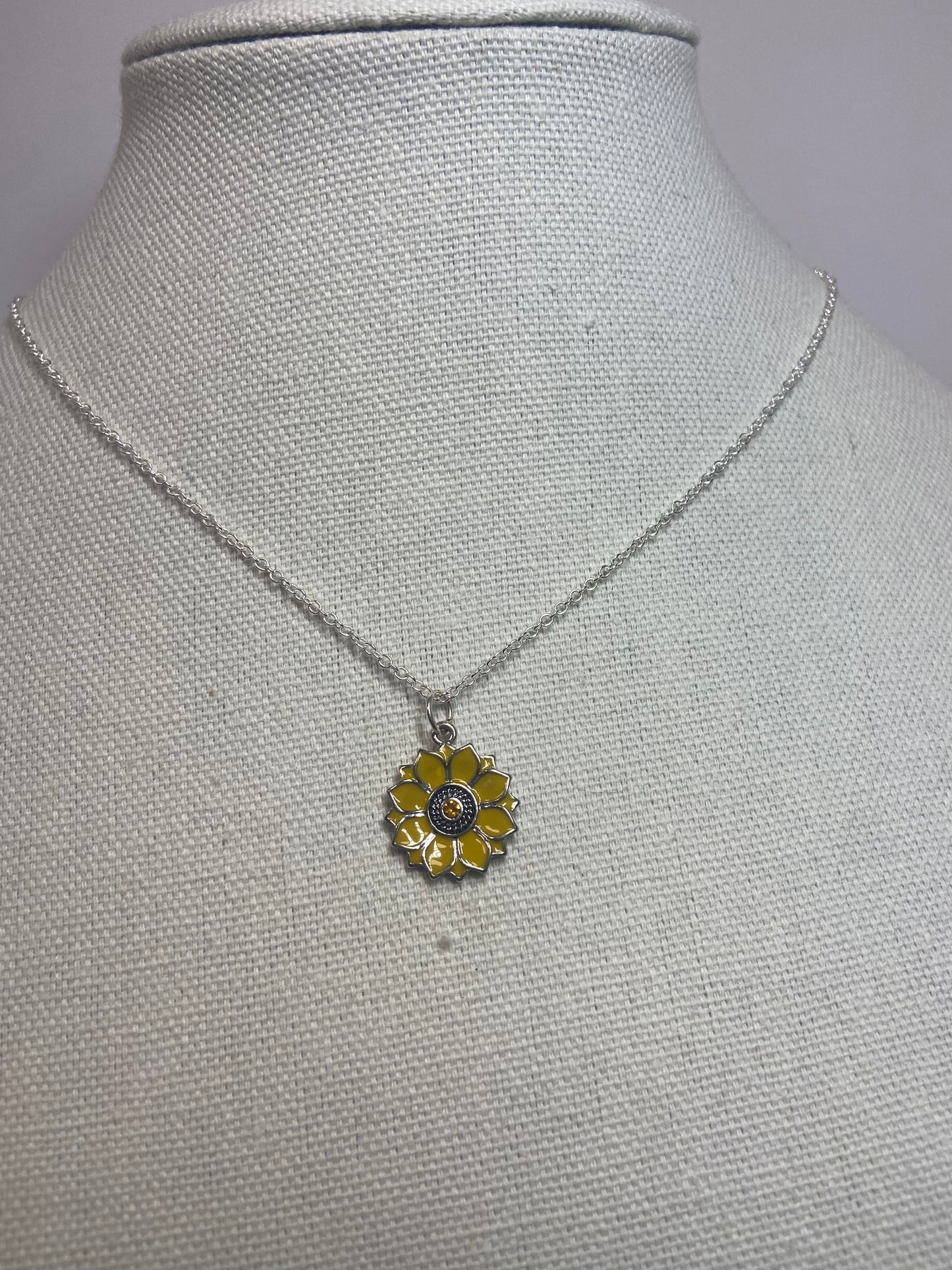 Necklace sunflower